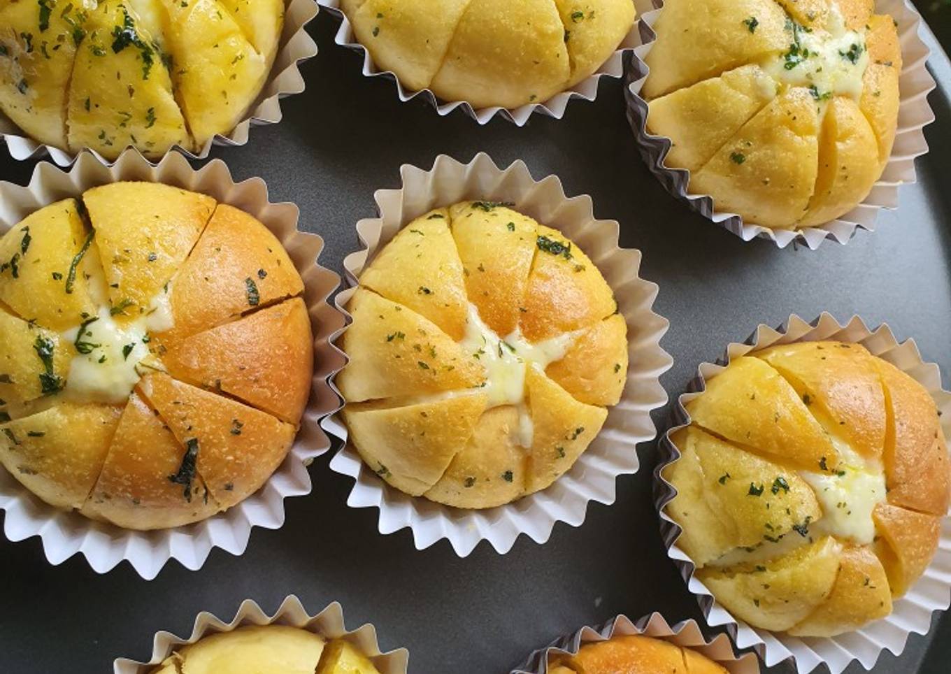 Korean garlic cheese bread