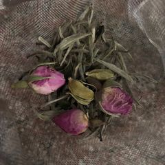 A picture of Rose and cardamom tea.