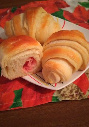 Una foto de Croissants rellenos (gigantes)