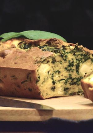 Une photo de Cake feta epinard
