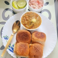 A picture of Butter Pav Bhaji.