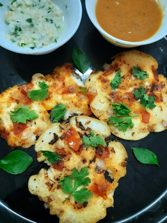 હૈદરાબાદી સ્પોટ ઈડલી (Hyderabadi Spot Idli Recipe In Gujarati) રેસીપી મુખ્ય ફોટો