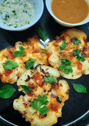 હૈદરાબાદી સ્પોટ ઈડલી (Hyderabadi Spot Idli Recipe In Gujarati) રેસીપી મુખ્ય ફોટો