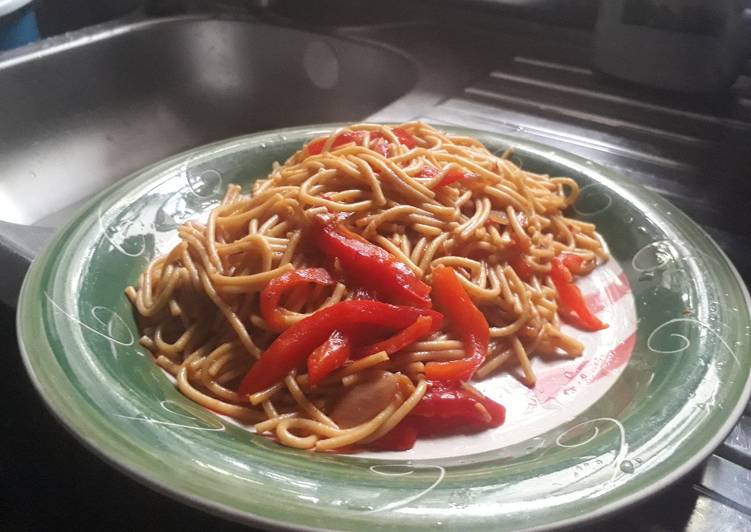 Spagetti with bell pepper