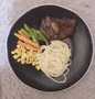Langkah Gampang Membikin Resep 10. Steak beef blackpapper with spaghetti oglio olio yang Bisa Manjain Lidah Anti Ribet, Bisa Manjain Lidah