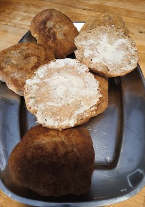Una foto de Pan turco con queso de untar
