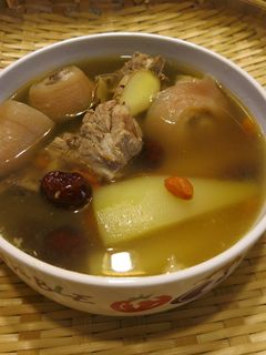 青木瓜豬尾巴湯 的食譜成品照片