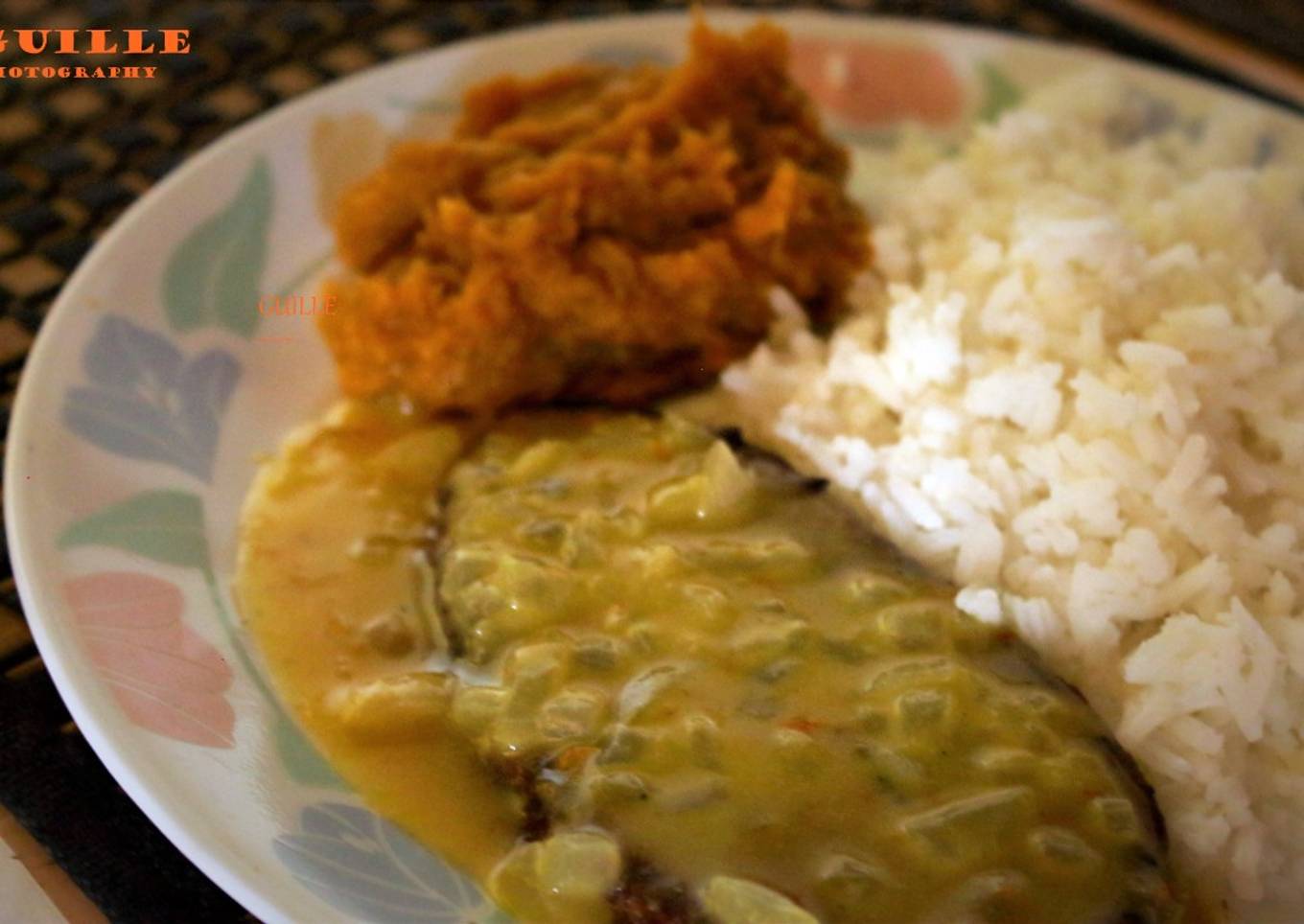 Filete de pollo en salsa de mostaza