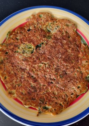 A picture of Moong sprout and vegetable chilla.