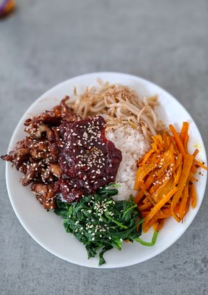 A picture of Bibimbap.