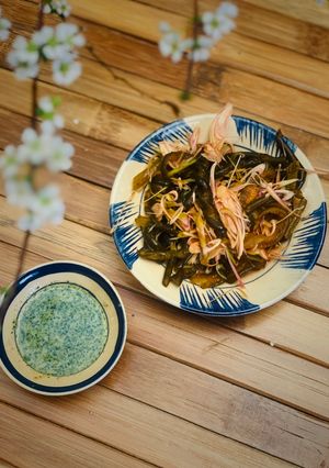 Hình của món Tảo Xoắn Ngâm Sả Tắc.