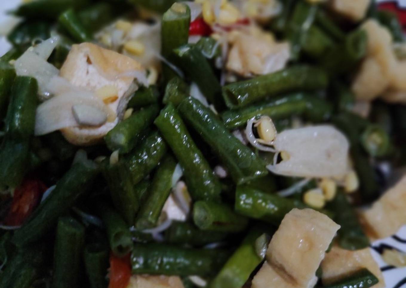 Tumis kacang panjang,kecambah kecil dan tahu