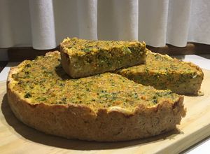 Una foto de TARTA DE BRÓCOLI 🥦 con masa casera
