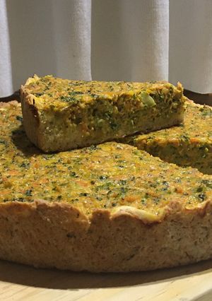 Una foto de TARTA DE BRÓCOLI 🥦 con masa casera
