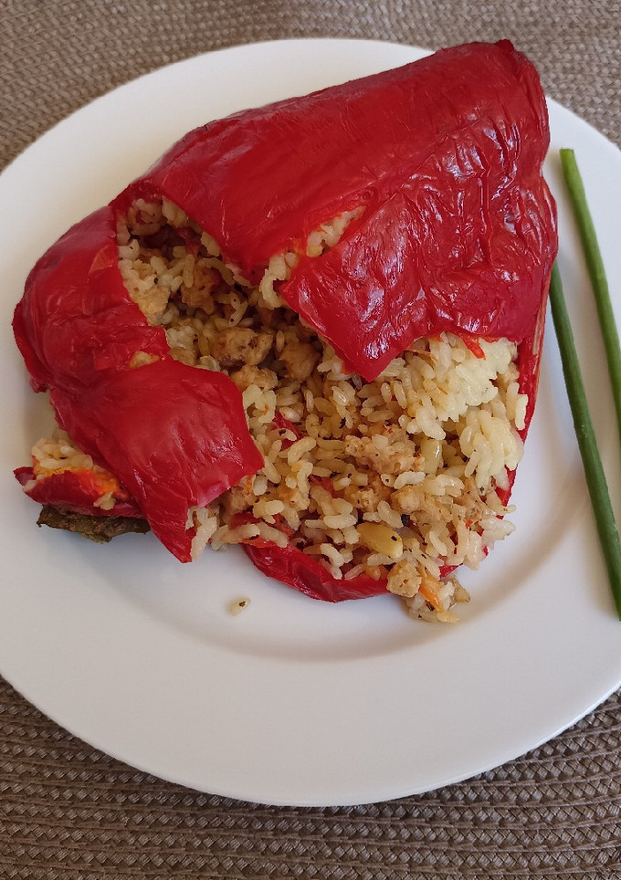 Una foto de Pimentos rellenos con arroz y soja texturizada