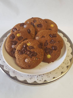 A picture of Chunky chocolate and Smarties cookies.