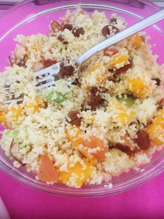Una foto de Cous cous con shitake y mango