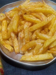 પેરી પેરી ચિપ્સ(Peri peri chips Recipe in Gujarati) રેસીપી મુખ્ય ફોટો