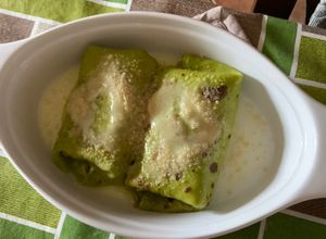 Foto di Crespelle ai piselli ripiene al cotto e ricotta