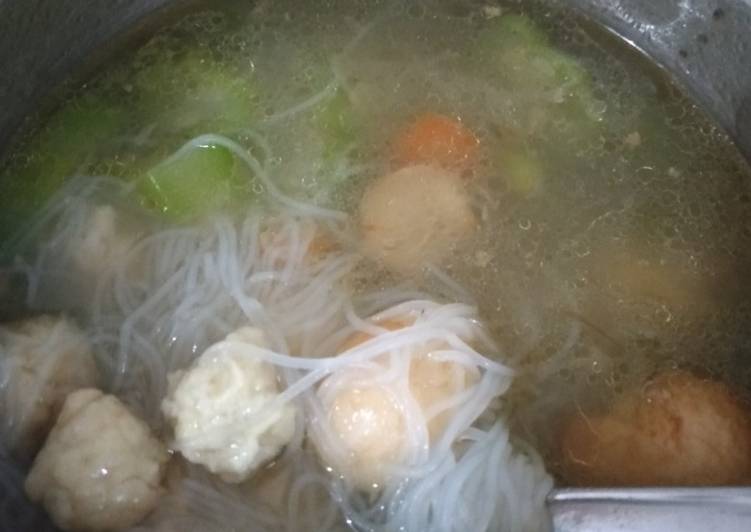 Cara Gampang Membuat Sup oyong bola udang ayam, Bikin Ngiler