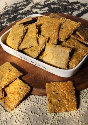Una foto de 🥑🧀Crackers de palta, queso y avena 🧀🥑Con semillas de sésamo