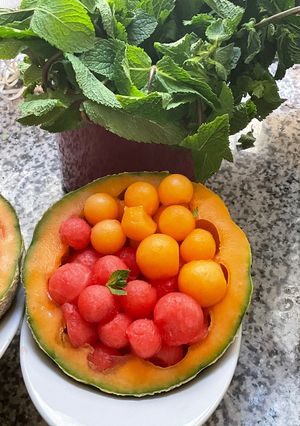 Une photo de 🍉🍒Dessert fruité melon 🍈 pastèque 🍉