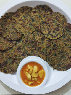 મેથી પાલક ના ઢેબરા SPINACH & FENUGREEK PARATHA રેસીપી મુખ્ય ફોટો