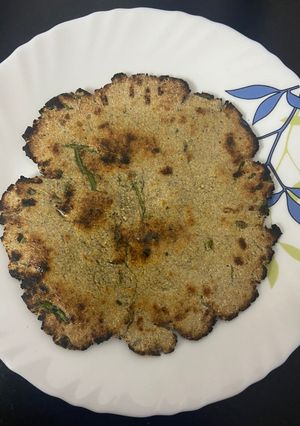 बाजरे की रोटी (bajre ki roti recipe in Hindi) रेसिपी मुख्य फोटो