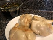 Una foto de salsa para gyozas