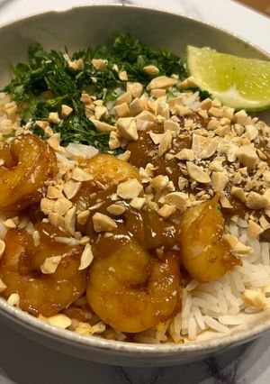 Thai mogyorós garnélás rizstál recept fotója