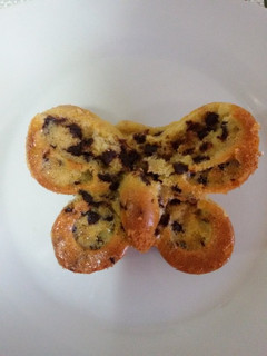 Una foto de Bizcocho de natillas y pepitas de chocolate