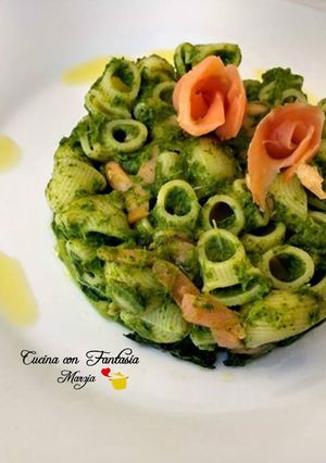 Foto di Pipe con cime di rapa e Salmone affumicato