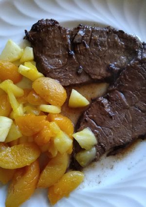 Foto di Brasato al Barolo & contorno di frutta