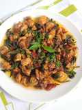 Pad Kra Pao Gai ผัดกระเพราไก่ / Thai Chicken Basil