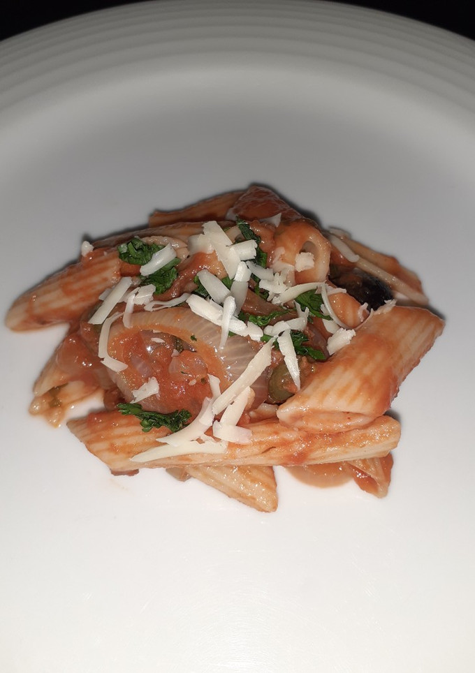 Una foto de Pasta a la puttanesca