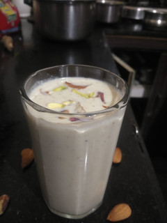 A picture of Dryfruits Milkshake.