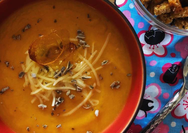 Steps to Make Homemade Smoked pumpkin soup with cheddar