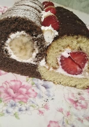 صورة لوصفة رولي شوكو فاني بالموز والفراولة 🍌🍓😍