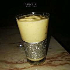 A picture of Apple and Pineapple smoothie.