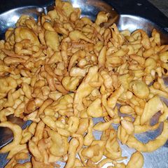 Dahi bhaliyan buhat asan A picture of Dahi bhaliyan buhat asan.