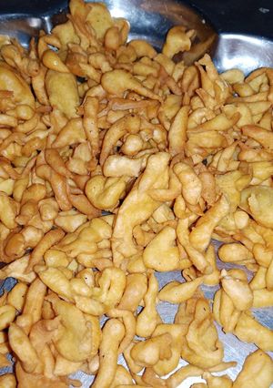 A picture of Dahi bhaliyan buhat asan.