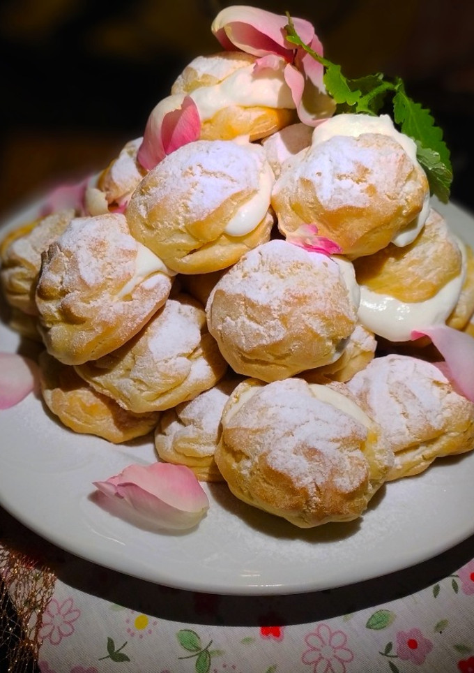 Una foto de Lionesas de Vainilla rellenas de Nata Montada