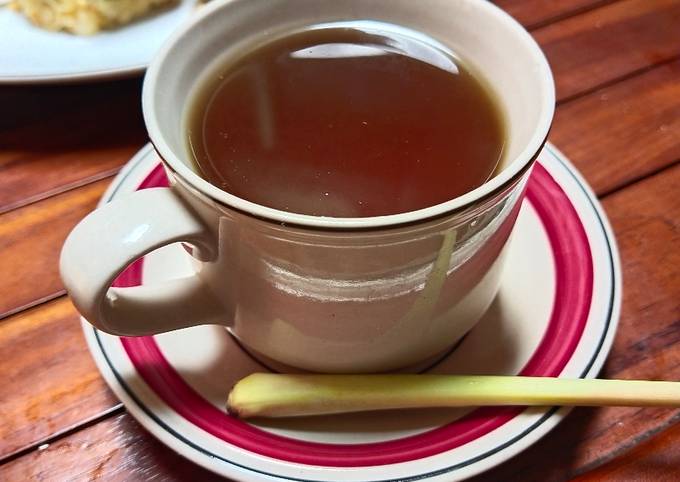 Resep Wedang sereh (teh serai, tanpa teh) minuman khas Jogja oleh ihdanas - Cookpad