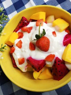 Foto resep Sarapan sehat 13 (mix fruit with plain yoghurt)