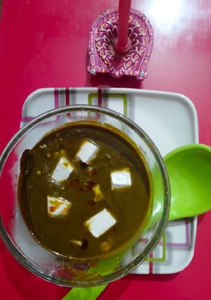 पालक पनीर (palak paneer recipe in Hindi) रेसिपी मुख्य फोटो