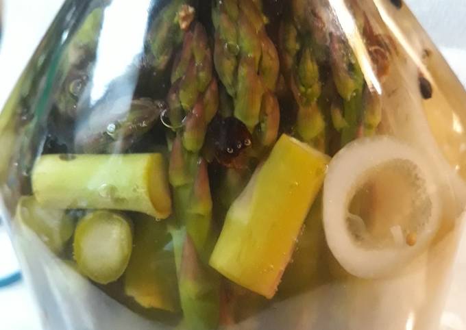 Recipe of Perfect Pickled Asparagus with an Onion