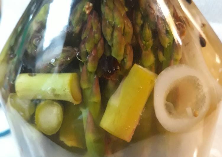 Recipe of Favorite Pickled Asparagus with an Onion