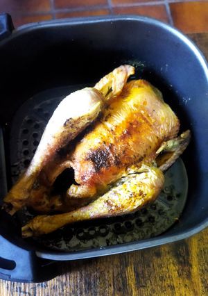 Une photo de Poulet rôti au Airfryer