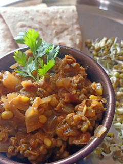 Dhaba style green moong dal tadka செய்முறை முக்கிய புகைப்படம்