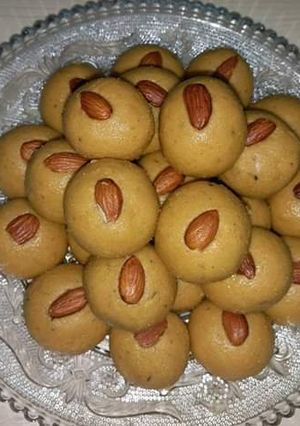 A picture of Basan k ladoo.